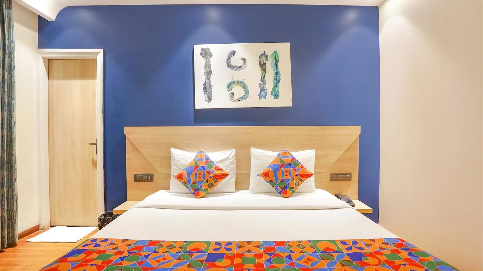Fabhotel Jhs Studio Gurgaon India