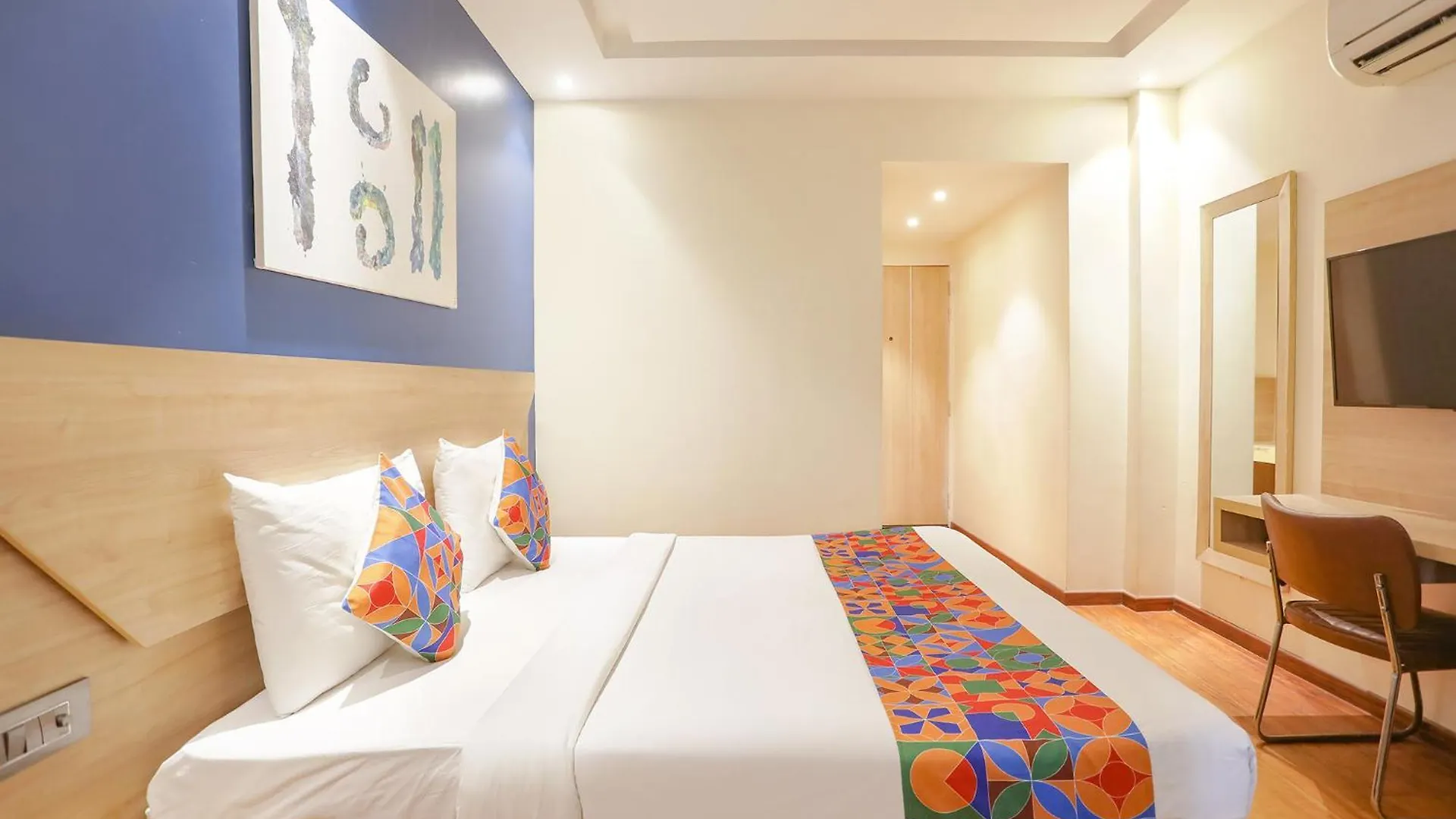 Fabhotel Jhs Studio Gurgaon