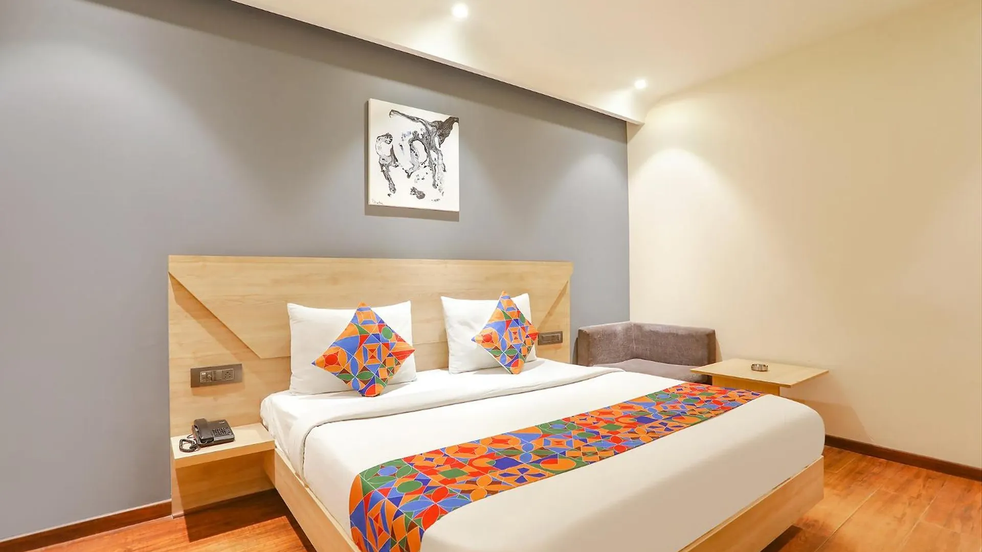 Fabhotel Jhs Studio Gurgaon